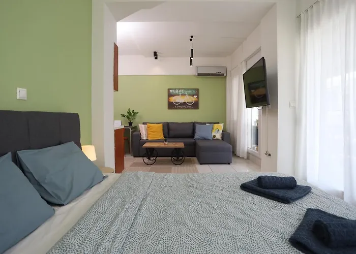 Ladadika Terraza Apt #1